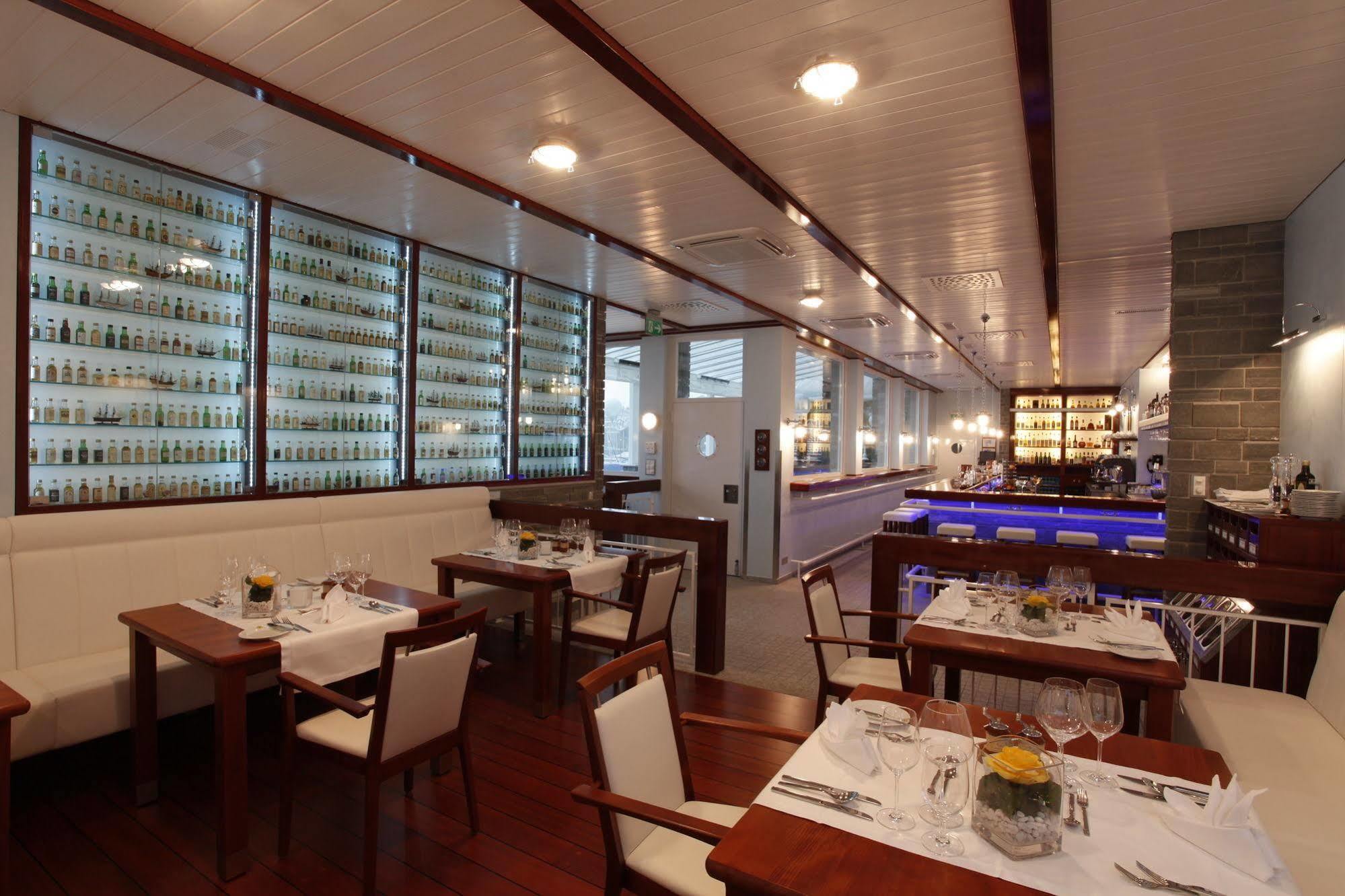Holiday Hotel Yachtsport Resort Lago Maggiore 브리사고 외부 사진