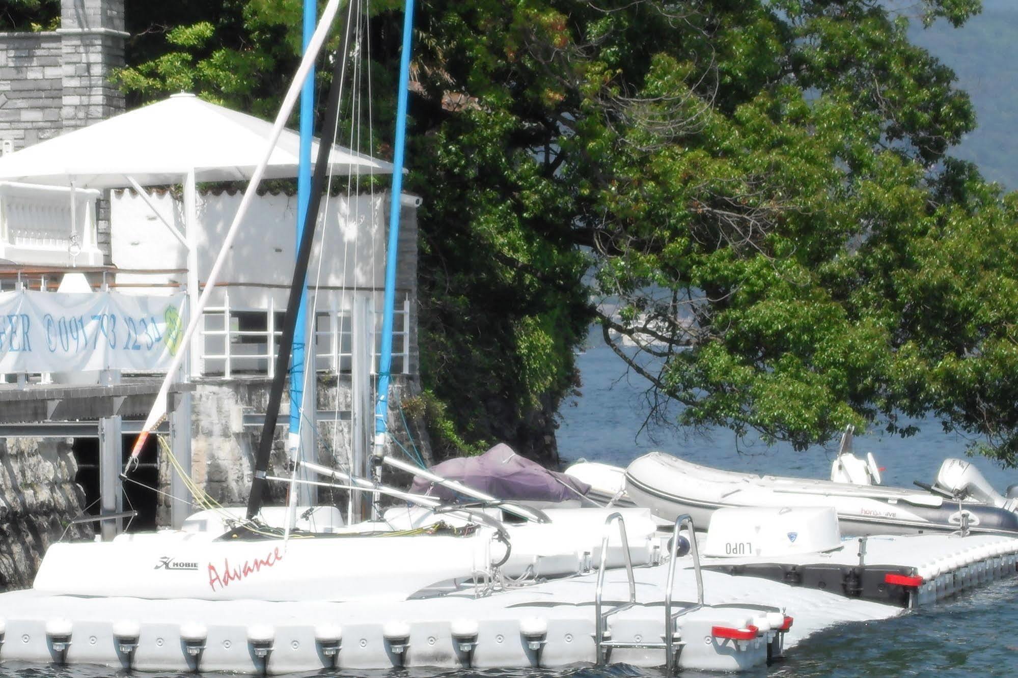 Holiday Hotel Yachtsport Resort Lago Maggiore 브리사고 외부 사진
