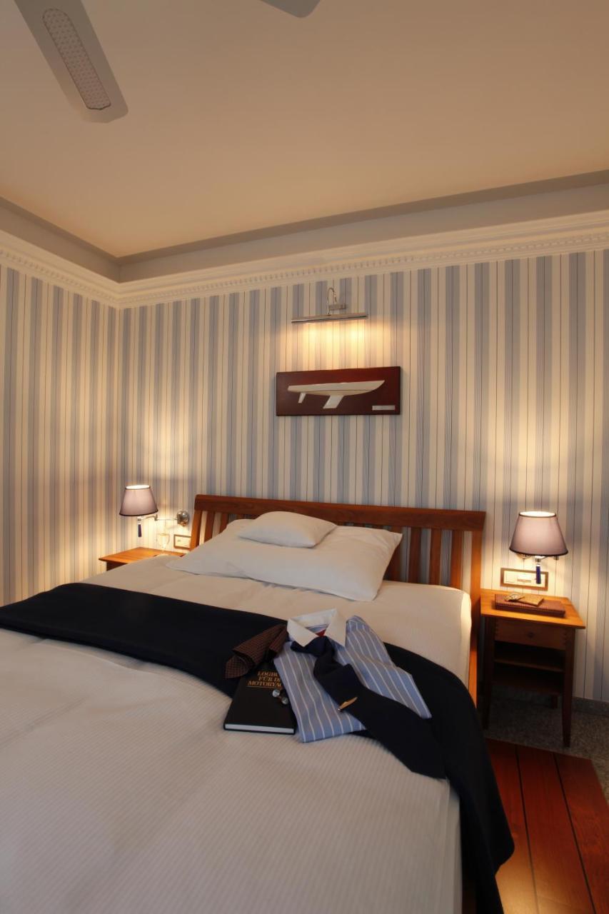 Holiday Hotel Yachtsport Resort Lago Maggiore 브리사고 외부 사진